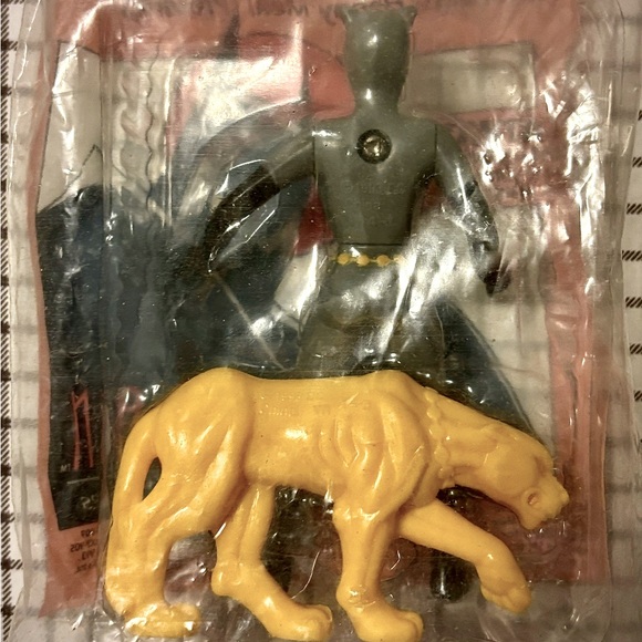 VINTAGE “CATWOMEN & LEOPARD” / McDONALD’S HAPPY MEAL PROMO, CIRCA 1993… - Picture 2 of 4